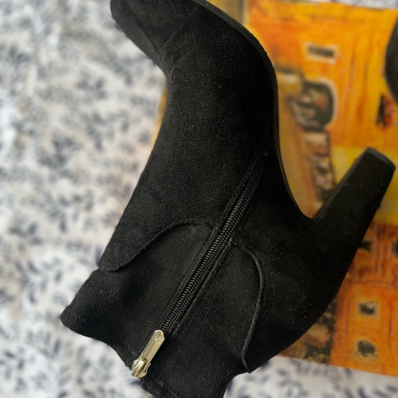 Sam Edelman black Suede Booties Sz 8 - Picture 5 of 7